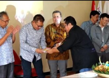 Semangat Persaudaraan: Potong Tumpeng dan Donor Darah Serentak di Perayaan HUT ke-7 SMSI
