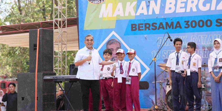 Muzani: Makan Bergizi Gratis Ikhtiar Prabowo Tingkatkan SDM Indonesia