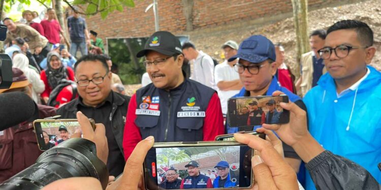 Mensos Gus Ipul: Ketum SMSI Firdaus Yang Membuat Kami Terperangkap Di Sini