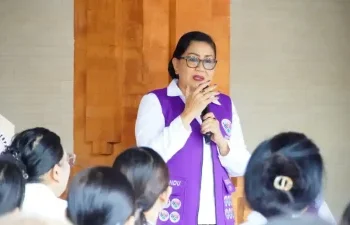 Tim Pembina Posyandu Bali Salurkan Bantuan kepada 180 Kader di Denpasar